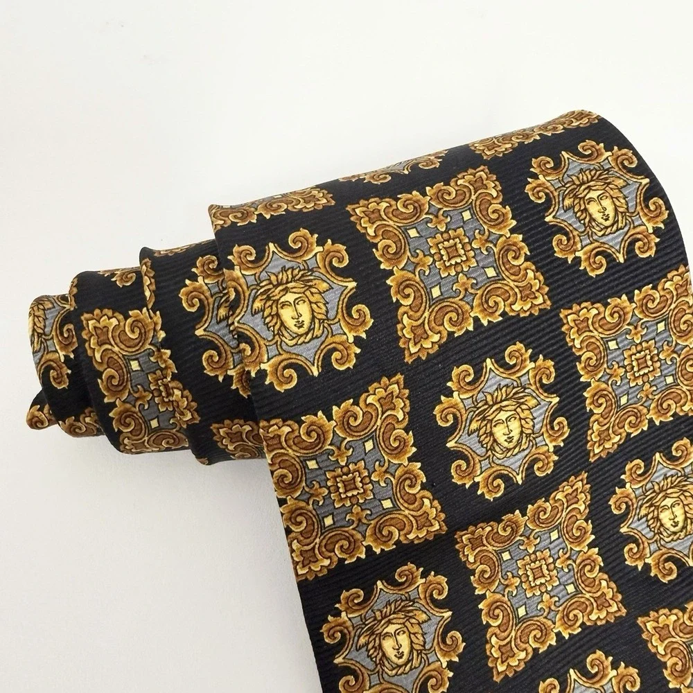 Gianni Versace Mens Tie Baroque Medusas Gold/Navy Silk Japan 3.75